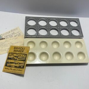Vitantonio Ravioli Maker No 510 Silver Excellent Vintage Metal Press Recipe